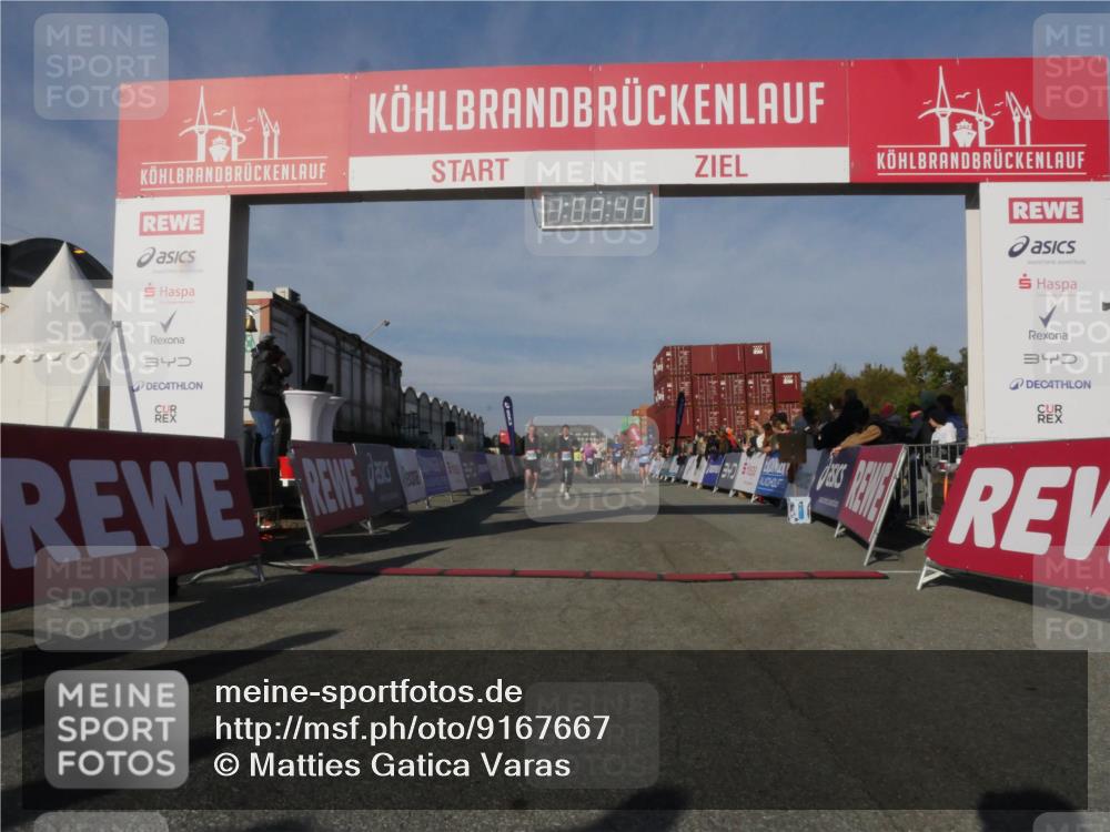 03.10.2025 - Köhlbrandbrückenlauf Matties Gatica Varas http://msf.ph/oto/9167667 03.10.2025 10:09:51 Ziel 1188, 1399, 1401, 1786, 1801, 1975, 2027, 3162, 3321, 3539, 3811 meine-sportfotos.de