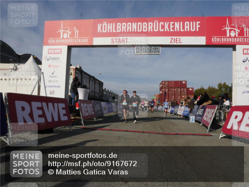 03.10.2025 - Köhlbrandbrückenlauf Matties Gatica Varas http://msf.ph/oto/9167672 03.10.2025 10:09:53 Ziel 1188, 1399, 1401, 1409, 1473, 1747, 1786, 1801, 1975, 2027, 2034, 3162, 3321, 3539, 3811 meine-sportfotos.de