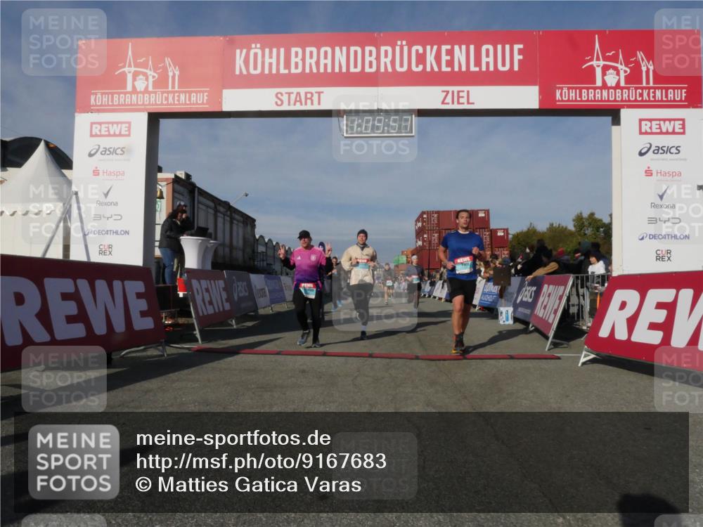 03.10.2025 - Köhlbrandbrückenlauf Matties Gatica Varas http://msf.ph/oto/9167683 03.10.2025 10:09:59 Ziel 1188, 1343, 1399, 1401, 1409, 1473, 1747, 1801, 1873, 1975, 2027, 2034, 2471, 3162, 3200, 3201, 3811 meine-sportfotos.de