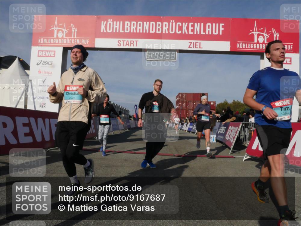 03.10.2025 - Köhlbrandbrückenlauf Matties Gatica Varas http://msf.ph/oto/9167687 03.10.2025 10:10:01 Ziel 1343, 1401, 1409, 1473, 1544, 1747, 1873, 2034, 2471, 3162, 3200, 3201, 3493 meine-sportfotos.de