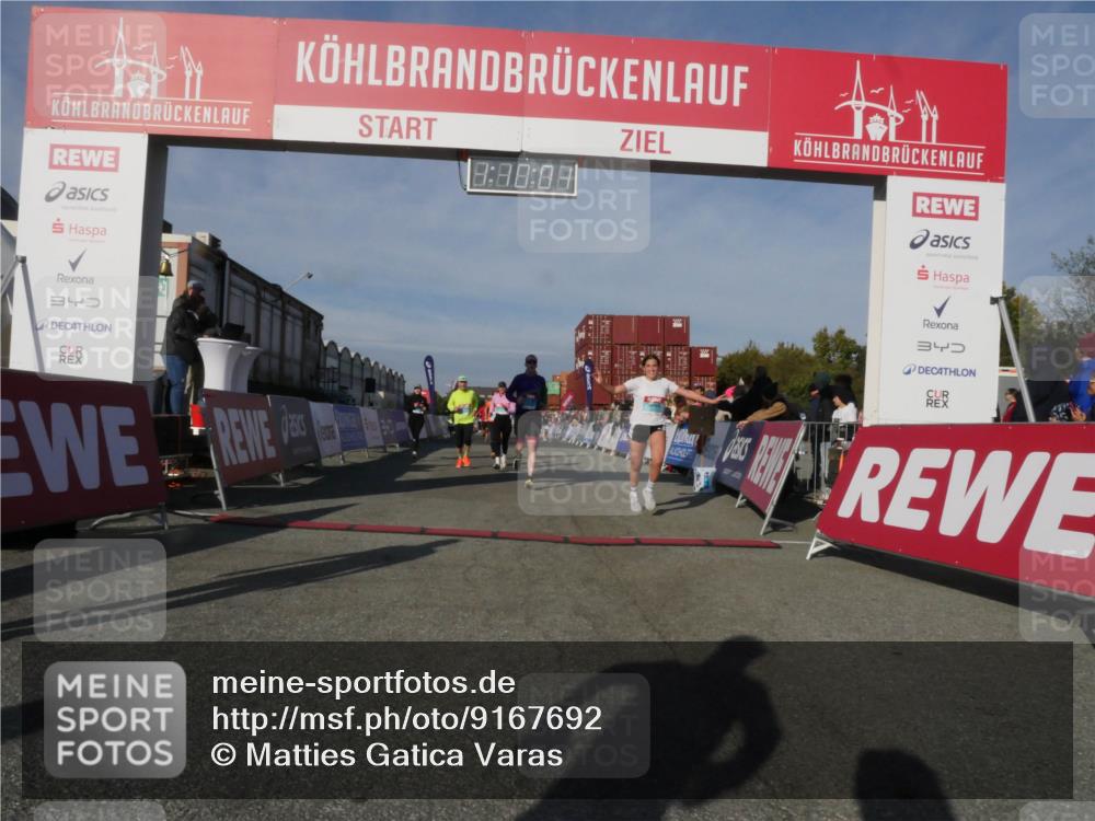 03.10.2025 - Köhlbrandbrückenlauf Matties Gatica Varas http://msf.ph/oto/9167692 03.10.2025 10:10:03 Ziel 1343, 1401, 1409, 1473, 1544, 1747, 1873, 2034, 2471, 3200, 3201, 3493 meine-sportfotos.de