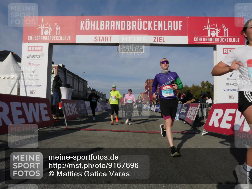 03.10.2025 - Köhlbrandbrückenlauf Matties Gatica Varas http://msf.ph/oto/9167696 03.10.2025 10:10:05 Ziel 1243, 1343, 1409, 1473, 1544, 1747, 1873, 2471, 3200, 3201, 3493 meine-sportfotos.de
