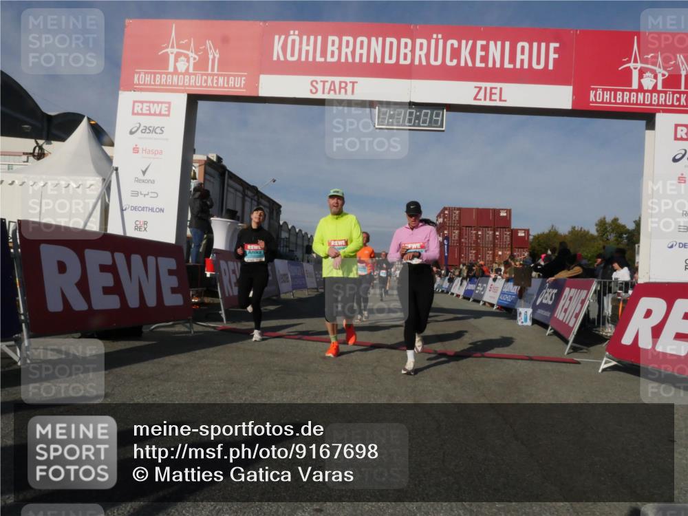 03.10.2025 - Köhlbrandbrückenlauf Matties Gatica Varas http://msf.ph/oto/9167698 03.10.2025 10:10:06 Ziel 1243, 1343, 1544, 1873, 2471, 3200, 3201, 3493 meine-sportfotos.de