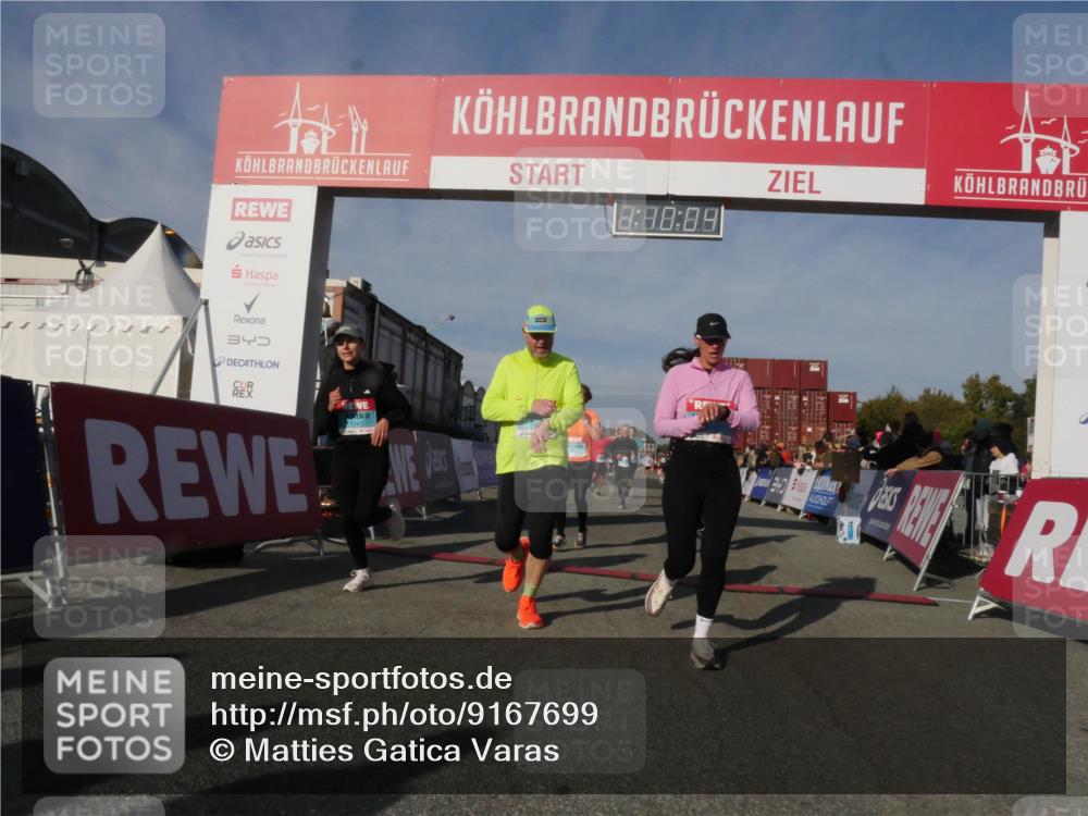 03.10.2025 - Köhlbrandbrückenlauf Matties Gatica Varas http://msf.ph/oto/9167699 03.10.2025 10:10:06 Ziel 1243, 1343, 1544, 1873, 2471, 3200, 3201, 3493 meine-sportfotos.de