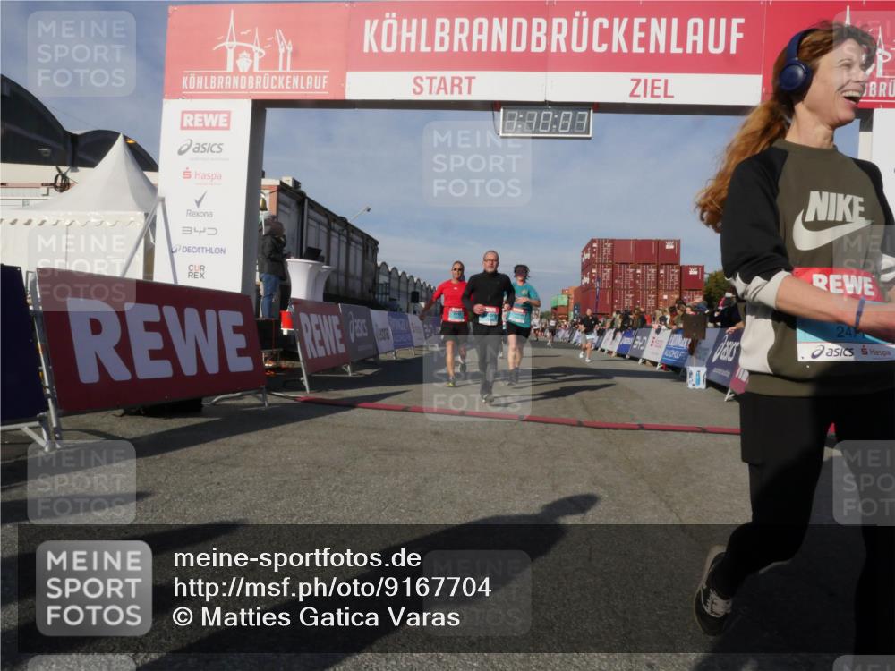 03.10.2025 - Köhlbrandbrückenlauf Matties Gatica Varas http://msf.ph/oto/9167704 03.10.2025 10:10:09 Ziel 1243, 1544, 1873, 2040, 2074, 3068, 3200, 3201, 3493 meine-sportfotos.de