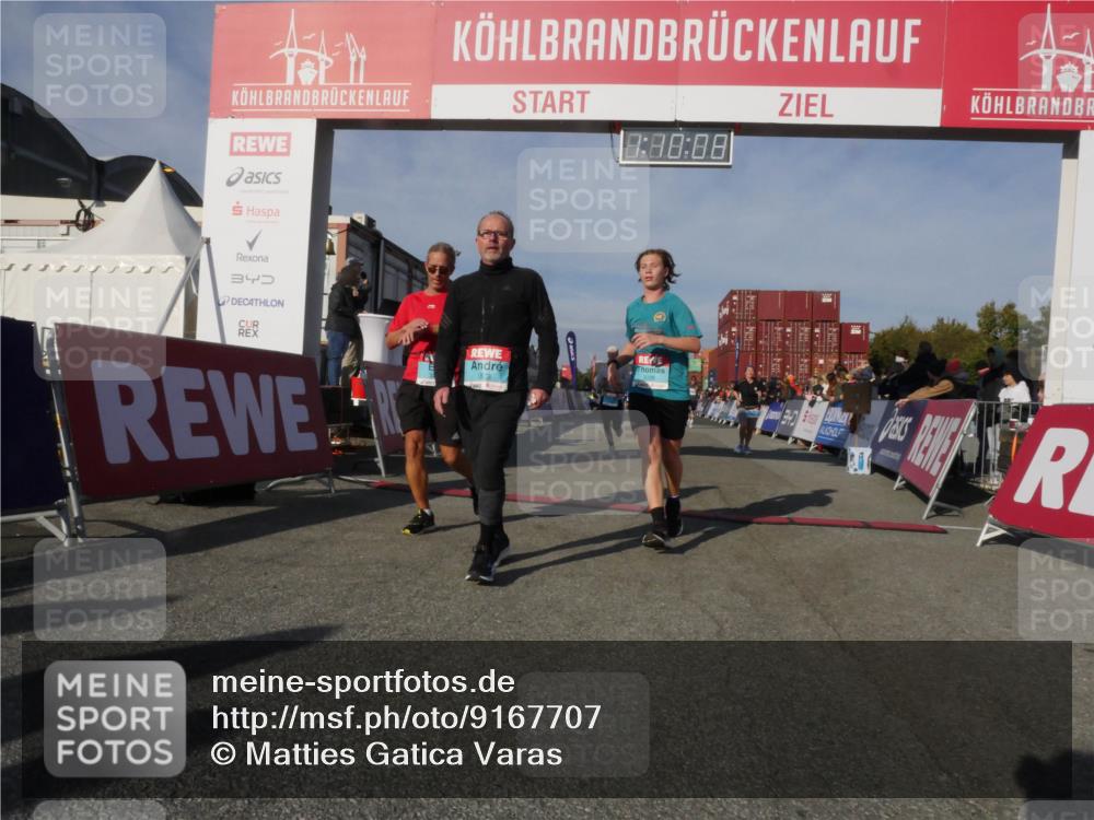 03.10.2025 - Köhlbrandbrückenlauf Matties Gatica Varas http://msf.ph/oto/9167707 03.10.2025 10:10:10 Ziel 1243, 1544, 2040, 2074, 3068, 3201, 3493 meine-sportfotos.de