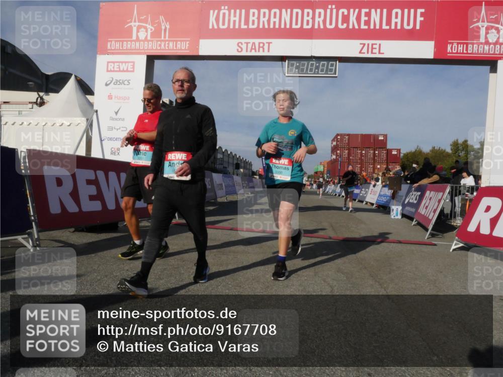 03.10.2025 - Köhlbrandbrückenlauf Matties Gatica Varas http://msf.ph/oto/9167708 03.10.2025 10:10:11 Ziel 1243, 1544, 1656, 2040, 2074, 3068, 3493 meine-sportfotos.de