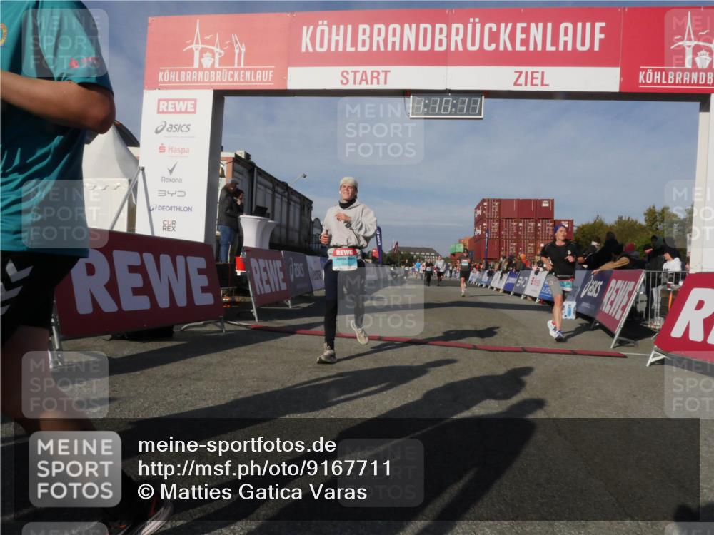 03.10.2025 - Köhlbrandbrückenlauf Matties Gatica Varas http://msf.ph/oto/9167711 03.10.2025 10:10:12 Ziel 1243, 1544, 1656, 2040, 2074, 3068, 3218, 3493 meine-sportfotos.de