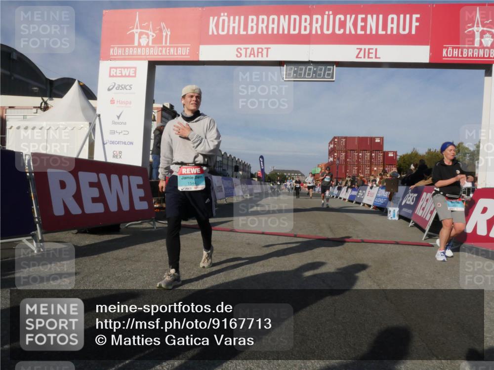 03.10.2025 - Köhlbrandbrückenlauf Matties Gatica Varas http://msf.ph/oto/9167713 03.10.2025 10:10:13 Ziel 1243, 1656, 1919, 2040, 2074, 2679, 3068, 3218, 3493 meine-sportfotos.de