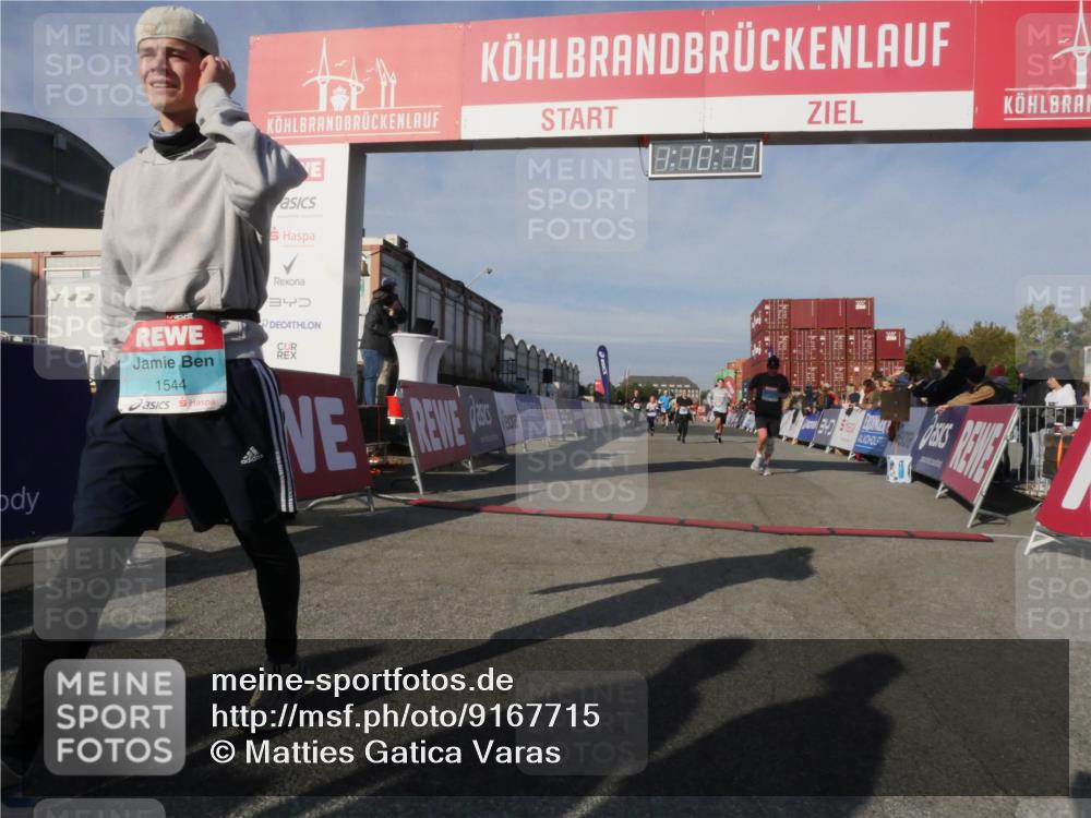 03.10.2025 - Köhlbrandbrückenlauf Matties Gatica Varas http://msf.ph/oto/9167715 03.10.2025 10:10:14 Ziel 1243, 1656, 1919, 2040, 2074, 2679, 3068, 3218 meine-sportfotos.de