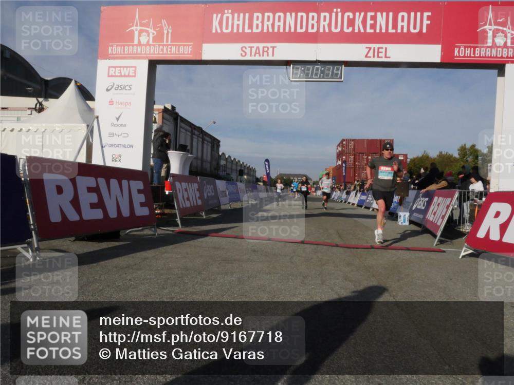03.10.2025 - Köhlbrandbrückenlauf Matties Gatica Varas http://msf.ph/oto/9167718 03.10.2025 10:10:16 Ziel 1192, 1243, 1583, 1656, 1919, 2040, 2074, 2679, 3068, 3124, 3218 meine-sportfotos.de