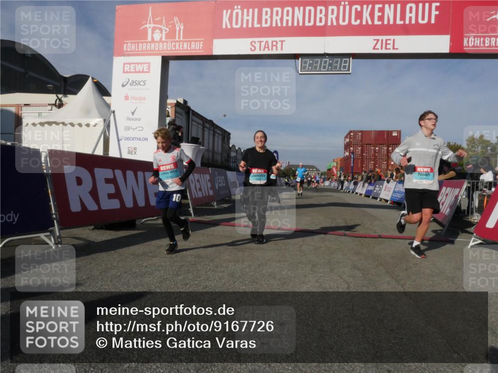 03.10.2025 - Köhlbrandbrückenlauf Matties Gatica Varas http://msf.ph/oto/9167726 03.10.2025 10:10:20 Ziel 1192, 1375, 1583, 1656, 1660, 1919, 2679, 2821, 3124, 3218 meine-sportfotos.de