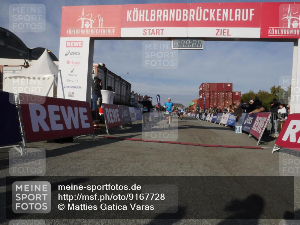 03.10.2025 - Köhlbrandbrückenlauf Matties Gatica Varas http://msf.ph/oto/9167728 03.10.2025 10:10:21 Ziel 1192, 1375, 1536, 1583, 1656, 1660, 1919, 2679, 2821, 2858, 3124, 3218 meine-sportfotos.de