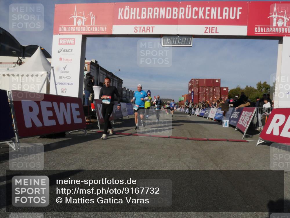 03.10.2025 - Köhlbrandbrückenlauf Matties Gatica Varas http://msf.ph/oto/9167732 03.10.2025 10:10:23 Ziel 1192, 1375, 1536, 1583, 1656, 1660, 1919, 2679, 2821, 2858, 3124, 3218 meine-sportfotos.de