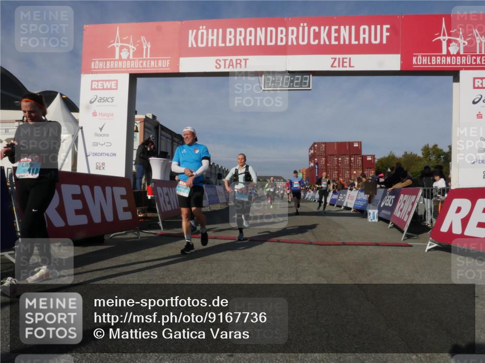 03.10.2025 - Köhlbrandbrückenlauf Matties Gatica Varas http://msf.ph/oto/9167736 03.10.2025 10:10:25 Ziel 1192, 1375, 1536, 1583, 1660, 1919, 2134, 2679, 2821, 2858, 3124 meine-sportfotos.de