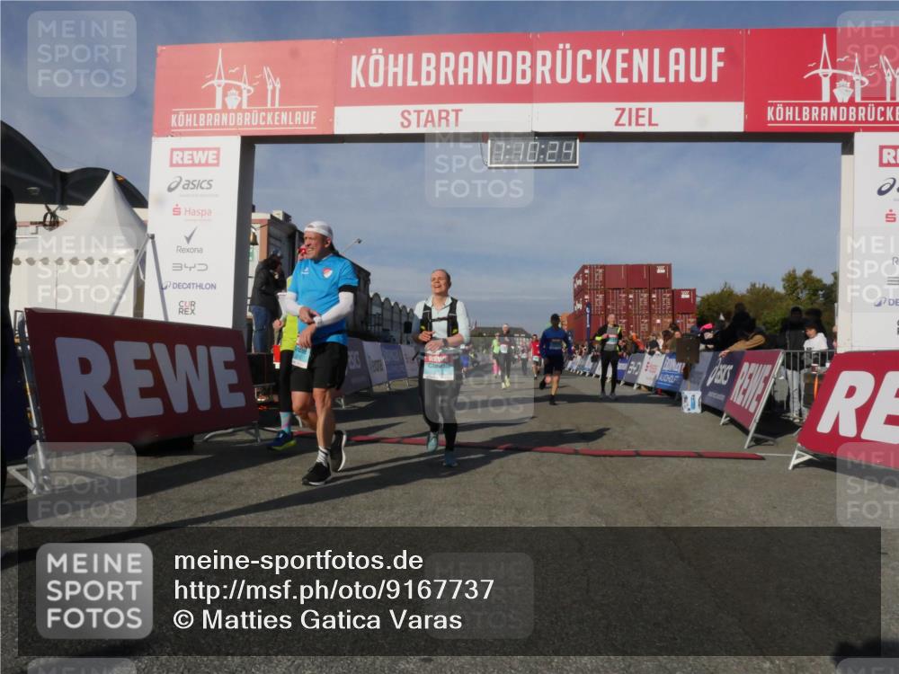 03.10.2025 - Köhlbrandbrückenlauf Matties Gatica Varas http://msf.ph/oto/9167737 03.10.2025 10:10:26 Ziel 1192, 1375, 1536, 1583, 1636, 1660, 2134, 2821, 2858, 3124 meine-sportfotos.de