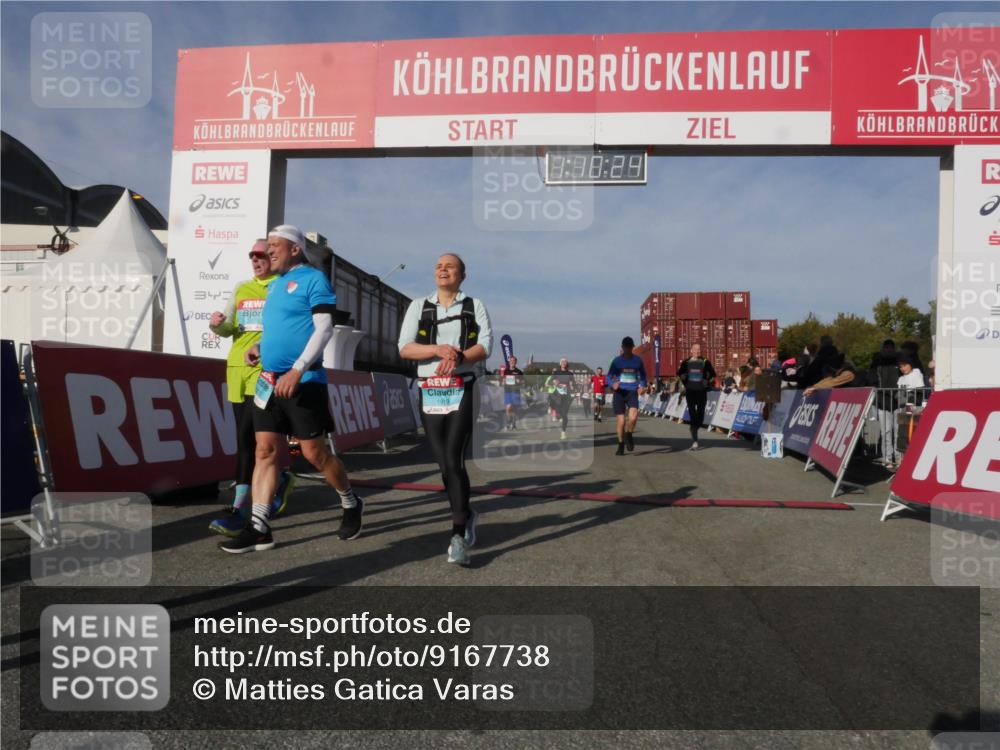 03.10.2025 - Köhlbrandbrückenlauf Matties Gatica Varas http://msf.ph/oto/9167738 03.10.2025 10:10:26 Ziel 1192, 1375, 1536, 1583, 1636, 1660, 2134, 2821, 2858, 3124 meine-sportfotos.de