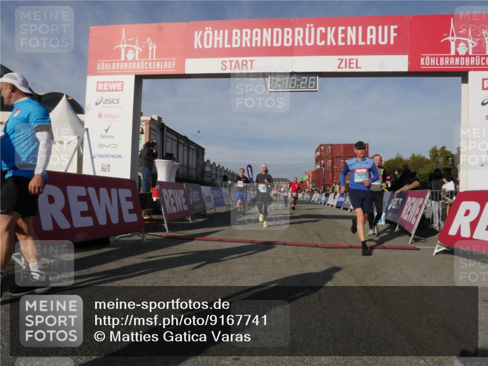 03.10.2025 - Köhlbrandbrückenlauf Matties Gatica Varas http://msf.ph/oto/9167741 03.10.2025 10:10:28 Ziel 1192, 1307, 1375, 1536, 1583, 1605, 1631, 1636, 1660, 2134, 2821, 2858 meine-sportfotos.de