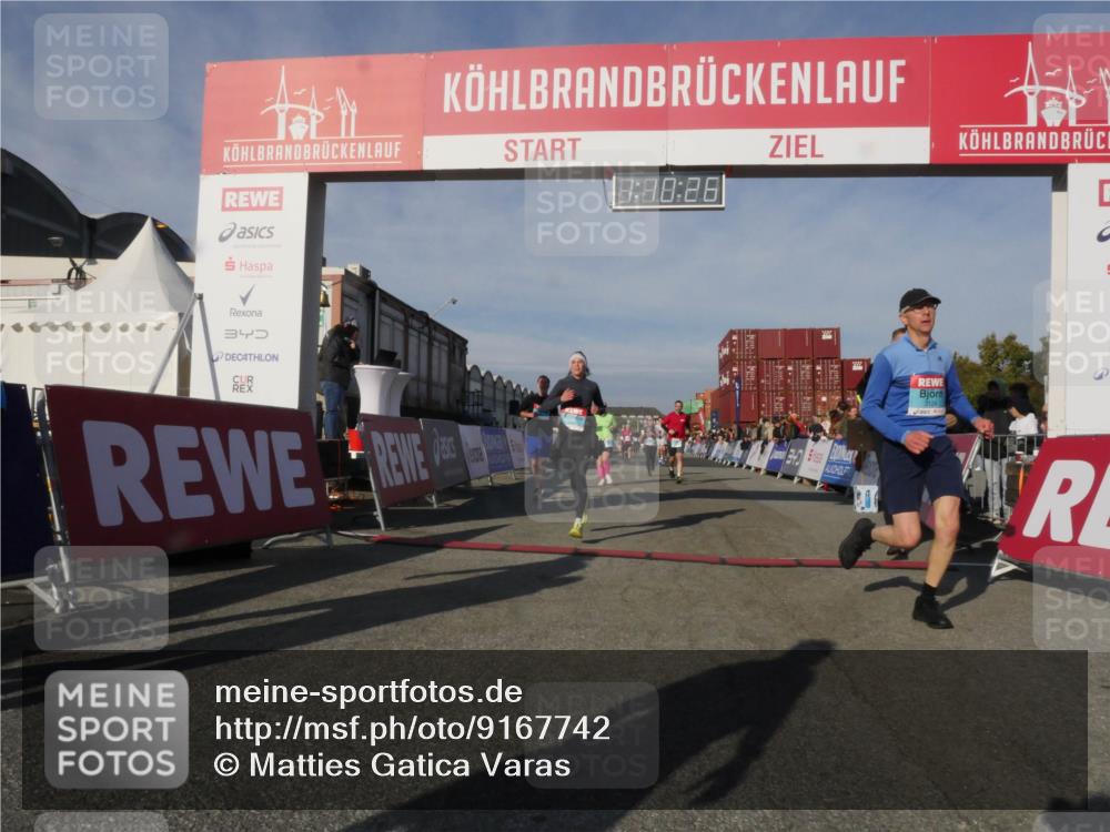 03.10.2025 - Köhlbrandbrückenlauf Matties Gatica Varas http://msf.ph/oto/9167742 03.10.2025 10:10:28 Ziel 1192, 1307, 1375, 1536, 1583, 1605, 1631, 1636, 1660, 2134, 2821, 2858 meine-sportfotos.de
