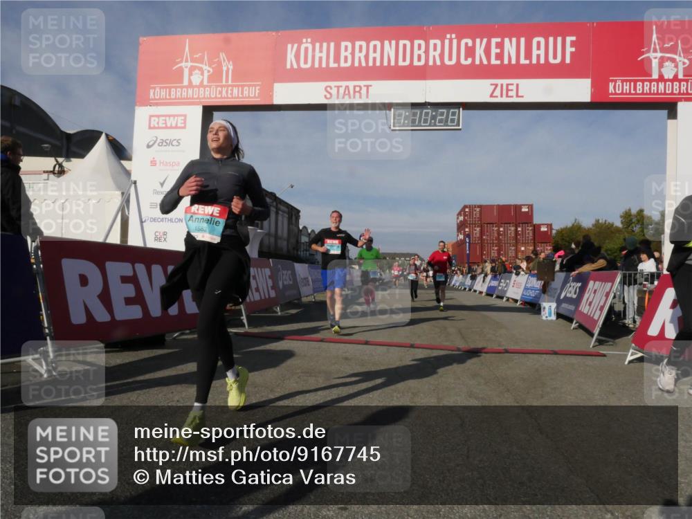 03.10.2025 - Köhlbrandbrückenlauf Matties Gatica Varas http://msf.ph/oto/9167745 03.10.2025 10:10:29 Ziel 1307, 1375, 1499, 1536, 1605, 1631, 1636, 1660, 2134, 2821, 2858 meine-sportfotos.de