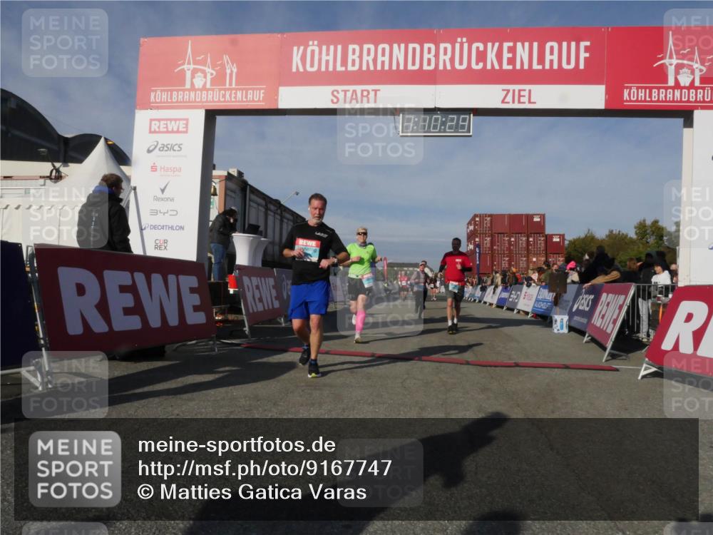 03.10.2025 - Köhlbrandbrückenlauf Matties Gatica Varas http://msf.ph/oto/9167747 03.10.2025 10:10:30 Ziel 1307, 1375, 1499, 1536, 1605, 1631, 1636, 1660, 2134, 2821, 2858, 3345 meine-sportfotos.de