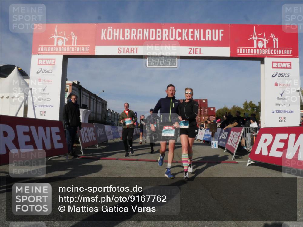 03.10.2025 - Köhlbrandbrückenlauf Matties Gatica Varas http://msf.ph/oto/9167762 03.10.2025 10:10:39 Ziel 1093, 1217, 1307, 1413, 1499, 1605, 1631, 2015, 2728, 2890, 2891, 2964, 3345 meine-sportfotos.de