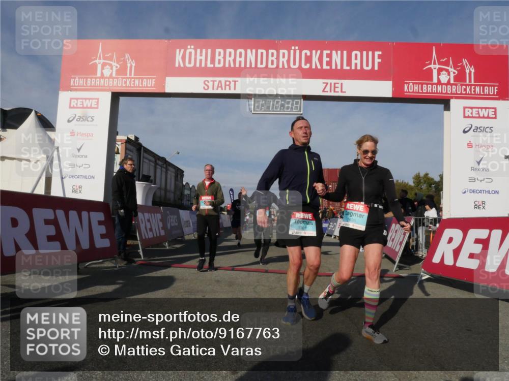 03.10.2025 - Köhlbrandbrückenlauf Matties Gatica Varas http://msf.ph/oto/9167763 03.10.2025 10:10:40 Ziel 1093, 1217, 1413, 1499, 1605, 2015, 2728, 2890, 2891, 2964, 3345 meine-sportfotos.de