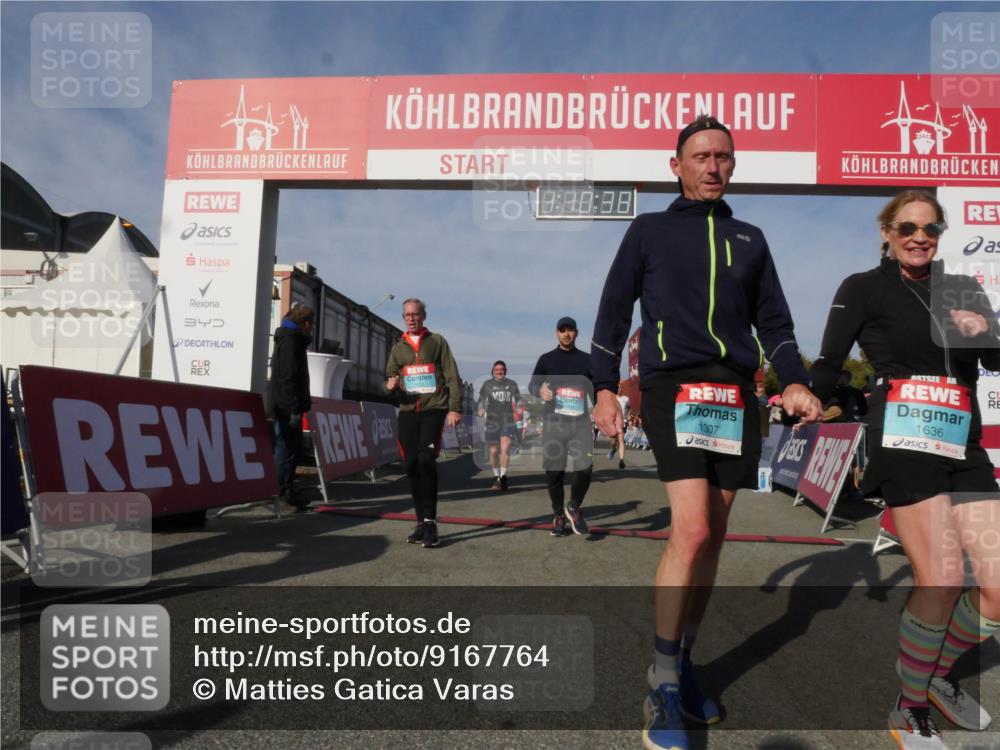 03.10.2025 - Köhlbrandbrückenlauf Matties Gatica Varas http://msf.ph/oto/9167764 03.10.2025 10:10:40 Ziel 1093, 1217, 1413, 1499, 1605, 2015, 2728, 2890, 2891, 2964, 3345 meine-sportfotos.de