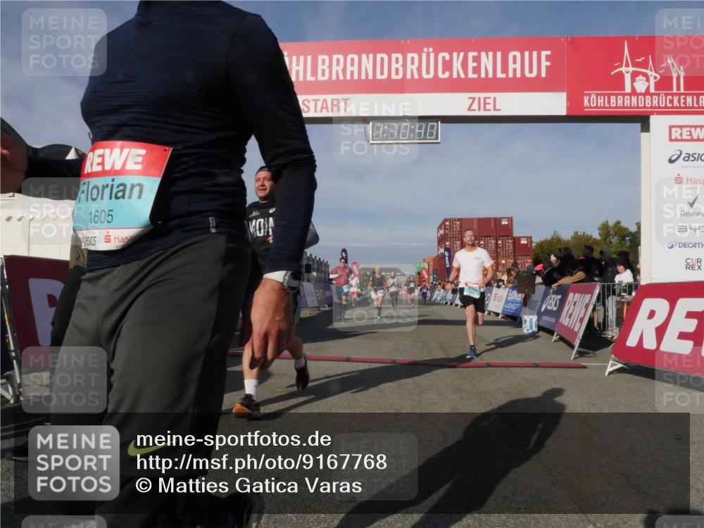 03.10.2025 - Köhlbrandbrückenlauf Matties Gatica Varas http://msf.ph/oto/9167768 03.10.2025 10:10:42 Ziel 1093, 1217, 1413, 2015, 2728, 2890, 2891, 2964, 3345 meine-sportfotos.de