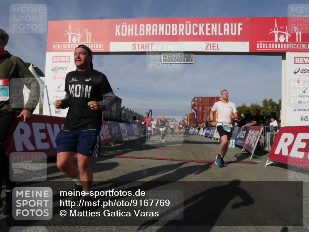 03.10.2025 - Köhlbrandbrückenlauf Matties Gatica Varas http://msf.ph/oto/9167769 03.10.2025 10:10:43 Ziel 1093, 1217, 1413, 2015, 2728, 2890, 2891, 2964 meine-sportfotos.de