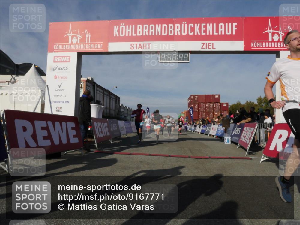 03.10.2025 - Köhlbrandbrückenlauf Matties Gatica Varas http://msf.ph/oto/9167771 03.10.2025 10:10:44 Ziel 1093, 1217, 1413, 2015, 2728, 2890, 2891, 2964 meine-sportfotos.de