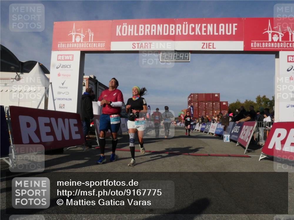 03.10.2025 - Köhlbrandbrückenlauf Matties Gatica Varas http://msf.ph/oto/9167775 03.10.2025 10:10:45 Ziel 1093, 1217, 1413, 2015, 2728, 2890, 2891, 3032 meine-sportfotos.de