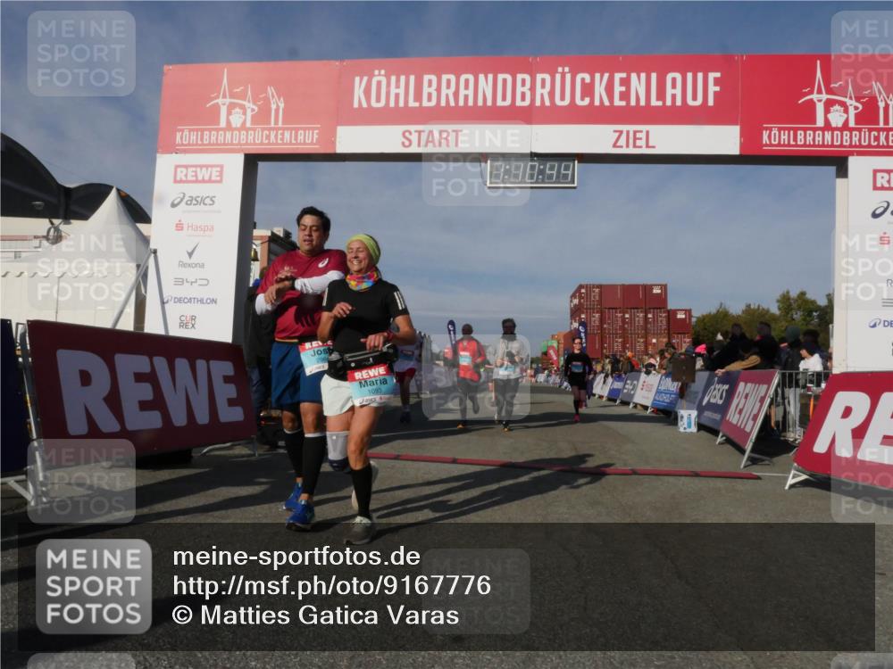 03.10.2025 - Köhlbrandbrückenlauf Matties Gatica Varas http://msf.ph/oto/9167776 03.10.2025 10:10:46 Ziel 1217, 1413, 1701, 2015, 2728, 2890, 2891, 3032 meine-sportfotos.de