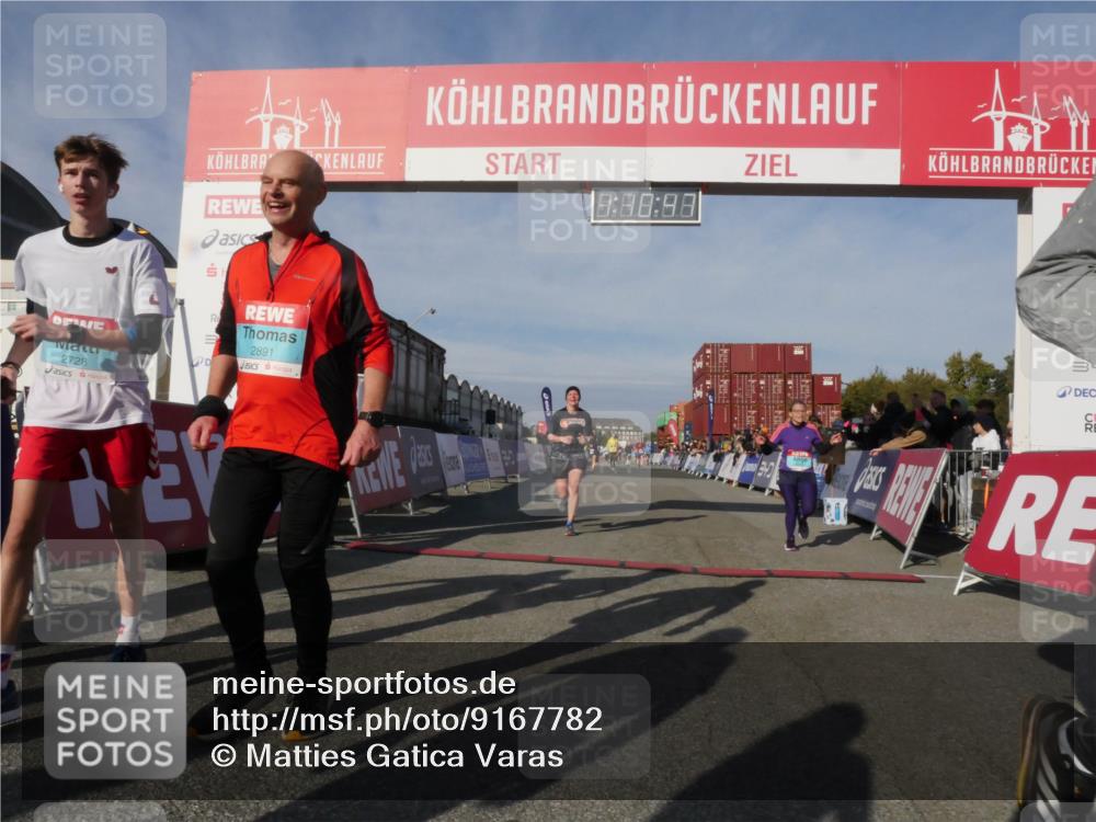 03.10.2025 - Köhlbrandbrückenlauf Matties Gatica Varas http://msf.ph/oto/9167782 03.10.2025 10:10:49 Ziel 1217, 1701, 2015, 2150, 3032 meine-sportfotos.de