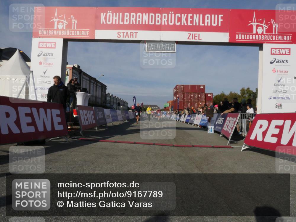03.10.2025 - Köhlbrandbrückenlauf Matties Gatica Varas http://msf.ph/oto/9167789 03.10.2025 10:10:53 Ziel 1151, 1450, 1568, 1701, 1705, 1973, 2150, 2729, 3032, 3717, 3818 meine-sportfotos.de
