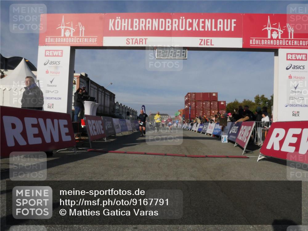 03.10.2025 - Köhlbrandbrückenlauf Matties Gatica Varas http://msf.ph/oto/9167791 03.10.2025 10:10:55 Ziel 1151, 1183, 1450, 1568, 1701, 1705, 1973, 2150, 2729, 3032, 3717, 3818 meine-sportfotos.de