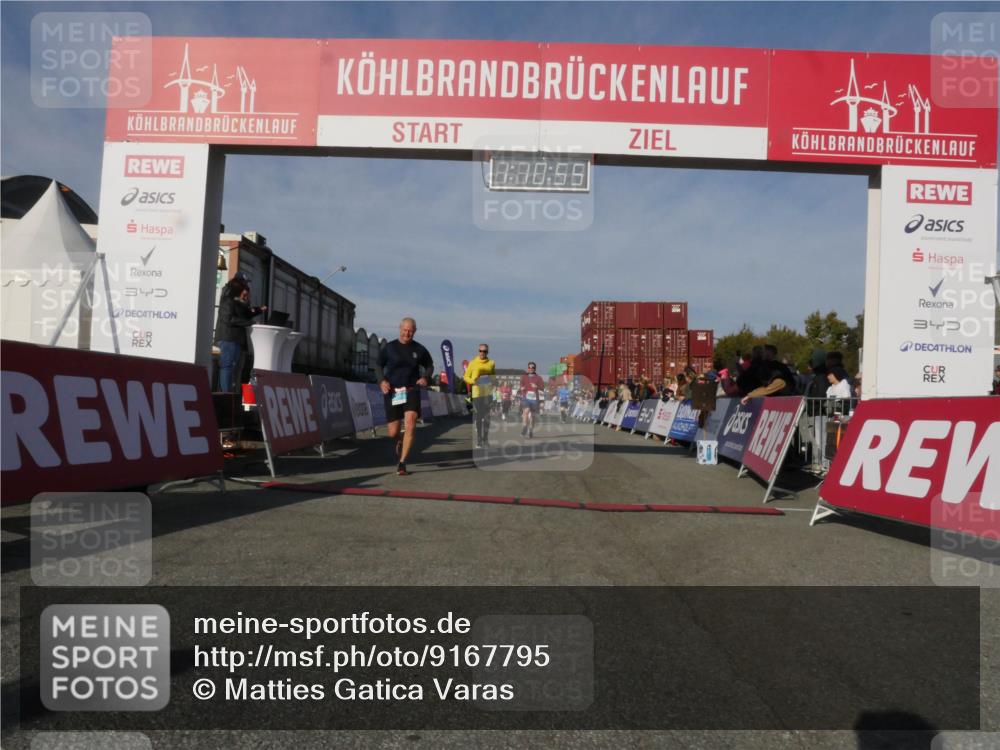 03.10.2025 - Köhlbrandbrückenlauf Matties Gatica Varas http://msf.ph/oto/9167795 03.10.2025 10:10:56 Ziel 1151, 1183, 1450, 1568, 1701, 1705, 1945, 1973, 2150, 2729, 3032, 3717, 3818 meine-sportfotos.de