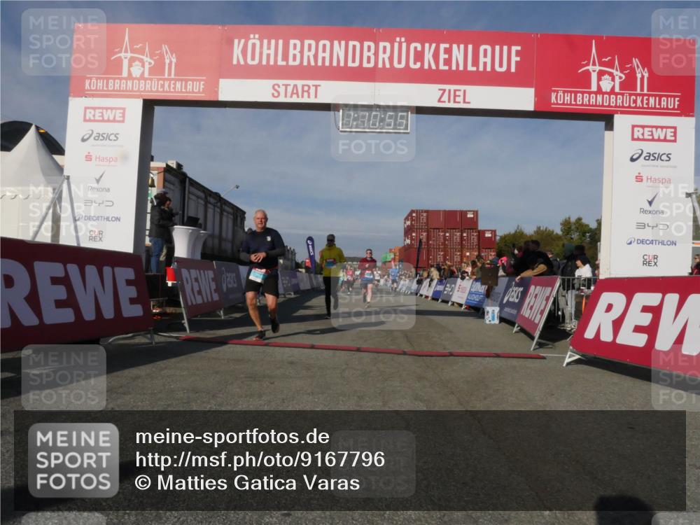 03.10.2025 - Köhlbrandbrückenlauf Matties Gatica Varas http://msf.ph/oto/9167796 03.10.2025 10:10:57 Ziel 1151, 1183, 1229, 1450, 1568, 1701, 1705, 1945, 1973, 2150, 2729, 3032, 3352, 3717, 3808, 3818 meine-sportfotos.de