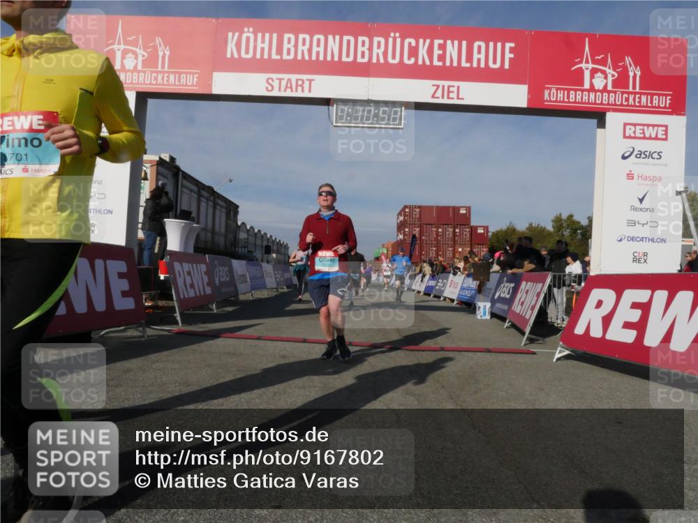 03.10.2025 - Köhlbrandbrückenlauf Matties Gatica Varas http://msf.ph/oto/9167802 03.10.2025 10:11:00 Ziel 1151, 1183, 1229, 1450, 1568, 1705, 1802, 1945, 1973, 2381, 2711, 2729, 3352, 3410, 3717, 3808, 3818 meine-sportfotos.de