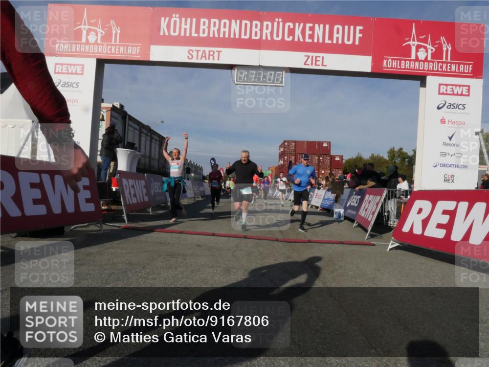 03.10.2025 - Köhlbrandbrückenlauf Matties Gatica Varas http://msf.ph/oto/9167806 03.10.2025 10:11:02 Ziel 1151, 1183, 1229, 1450, 1568, 1705, 1802, 1945, 1973, 2381, 2711, 2729, 3352, 3410, 3717, 3808, 3818 meine-sportfotos.de