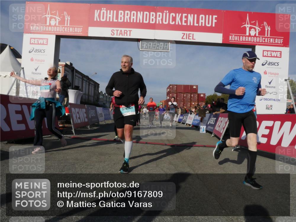 03.10.2025 - Köhlbrandbrückenlauf Matties Gatica Varas http://msf.ph/oto/9167809 03.10.2025 10:11:03 Ziel 1149, 1151, 1183, 1229, 1286, 1568, 1705, 1802, 1945, 1973, 2381, 2711, 3352, 3410, 3717, 3808 meine-sportfotos.de