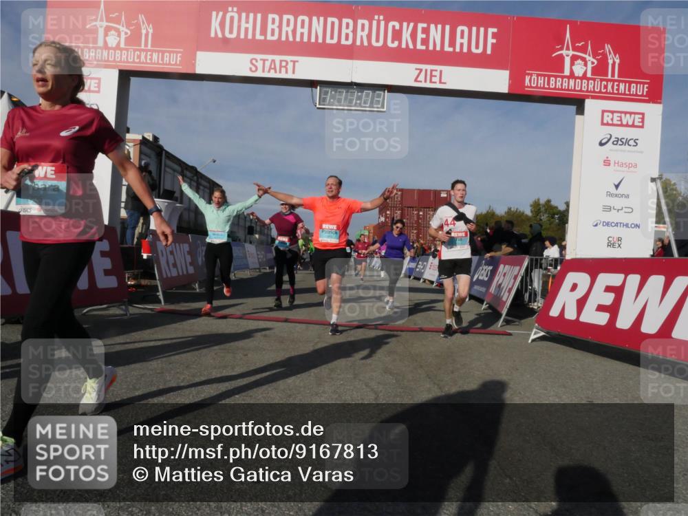 03.10.2025 - Köhlbrandbrückenlauf Matties Gatica Varas http://msf.ph/oto/9167813 03.10.2025 10:11:05 Ziel 1149, 1151, 1183, 1229, 1286, 1568, 1802, 1945, 1973, 2381, 2711, 3352, 3410, 3717, 3808 meine-sportfotos.de
