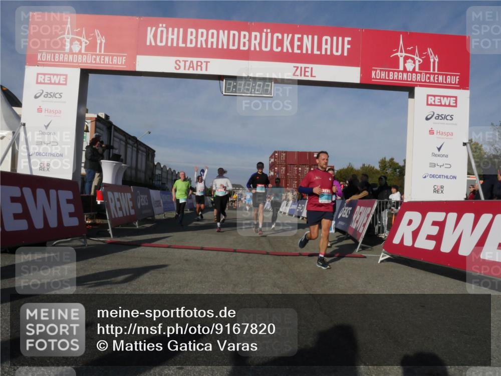 03.10.2025 - Köhlbrandbrückenlauf Matties Gatica Varas http://msf.ph/oto/9167820 03.10.2025 10:11:08 Ziel 1149, 1229, 1286, 1802, 1945, 2214, 2381, 2711, 3334, 3352, 3410, 3653, 3808 meine-sportfotos.de
