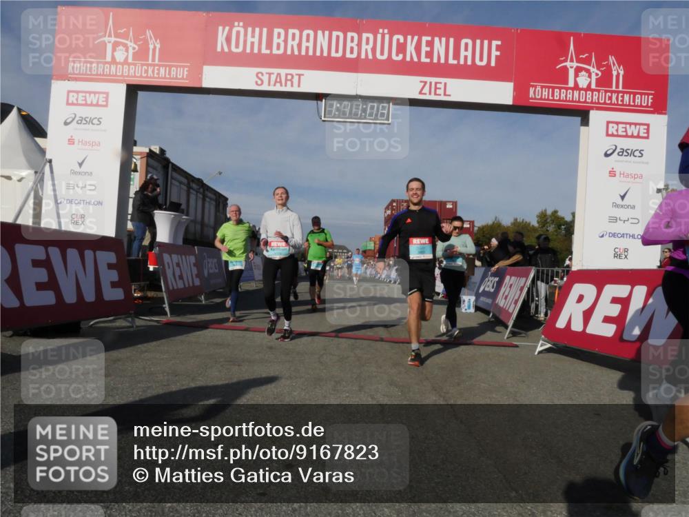 03.10.2025 - Köhlbrandbrückenlauf Matties Gatica Varas http://msf.ph/oto/9167823 03.10.2025 10:11:10 Ziel 1149, 1286, 1802, 2214, 2381, 2711, 3334, 3410, 3653 meine-sportfotos.de