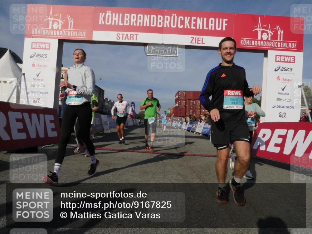 03.10.2025 - Köhlbrandbrückenlauf Matties Gatica Varas http://msf.ph/oto/9167825 03.10.2025 10:11:11 Ziel 1149, 1286, 2214, 2711, 3011, 3334, 3410, 3653 meine-sportfotos.de