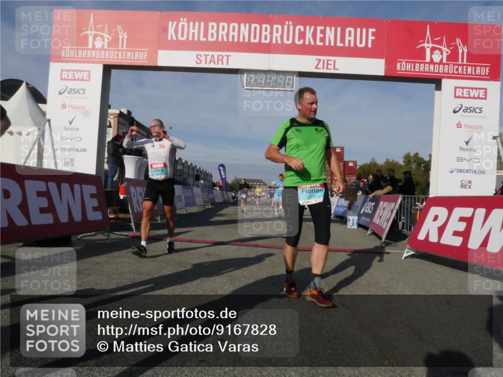 03.10.2025 - Köhlbrandbrückenlauf Matties Gatica Varas http://msf.ph/oto/9167828 03.10.2025 10:11:12 Ziel 1149, 1286, 2214, 3011, 3334, 3653 meine-sportfotos.de
