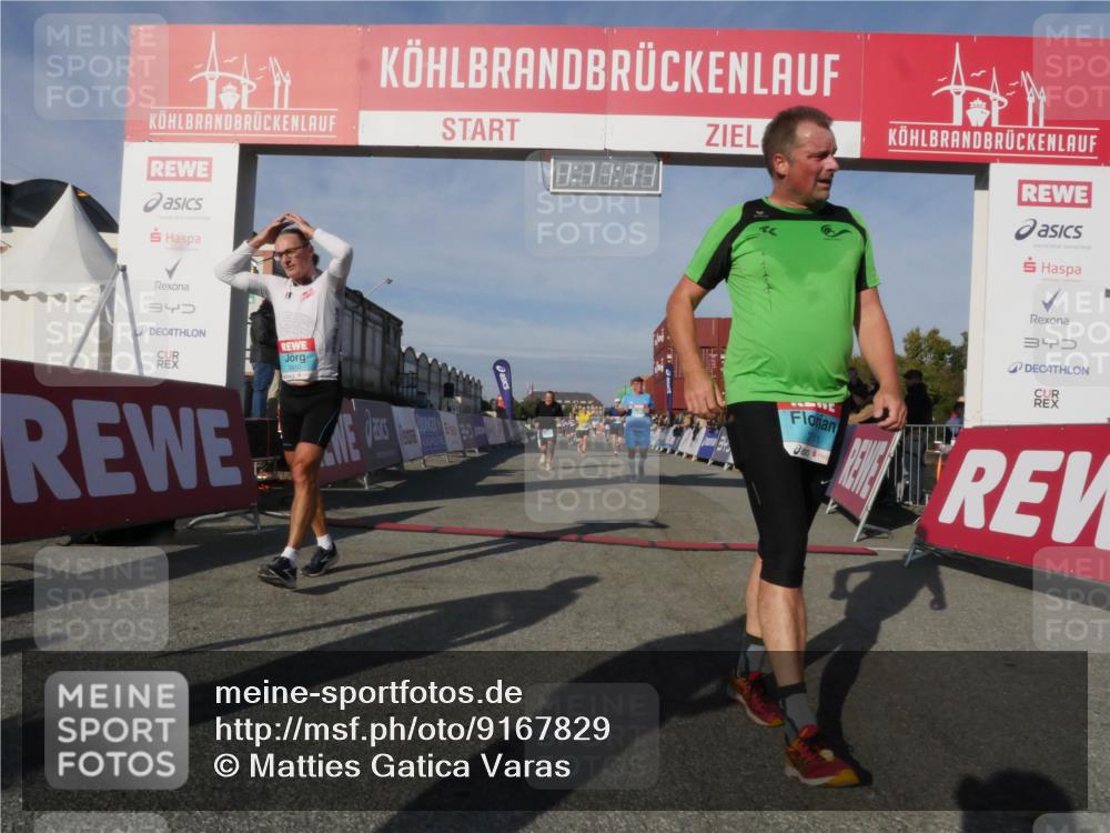 03.10.2025 - Köhlbrandbrückenlauf Matties Gatica Varas http://msf.ph/oto/9167829 03.10.2025 10:11:13 Ziel 1149, 1286, 1844, 2214, 3011, 3334, 3653 meine-sportfotos.de