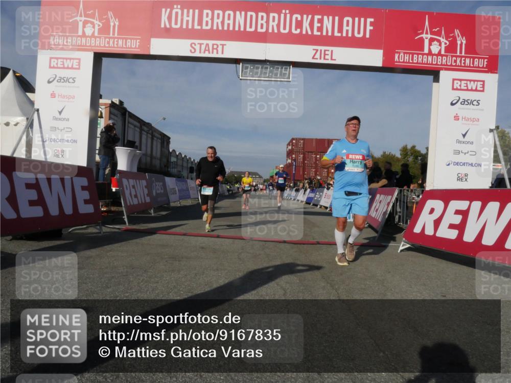 03.10.2025 - Köhlbrandbrückenlauf Matties Gatica Varas http://msf.ph/oto/9167835 03.10.2025 10:11:16 Ziel 1844, 2214, 3011, 3334, 3653 meine-sportfotos.de