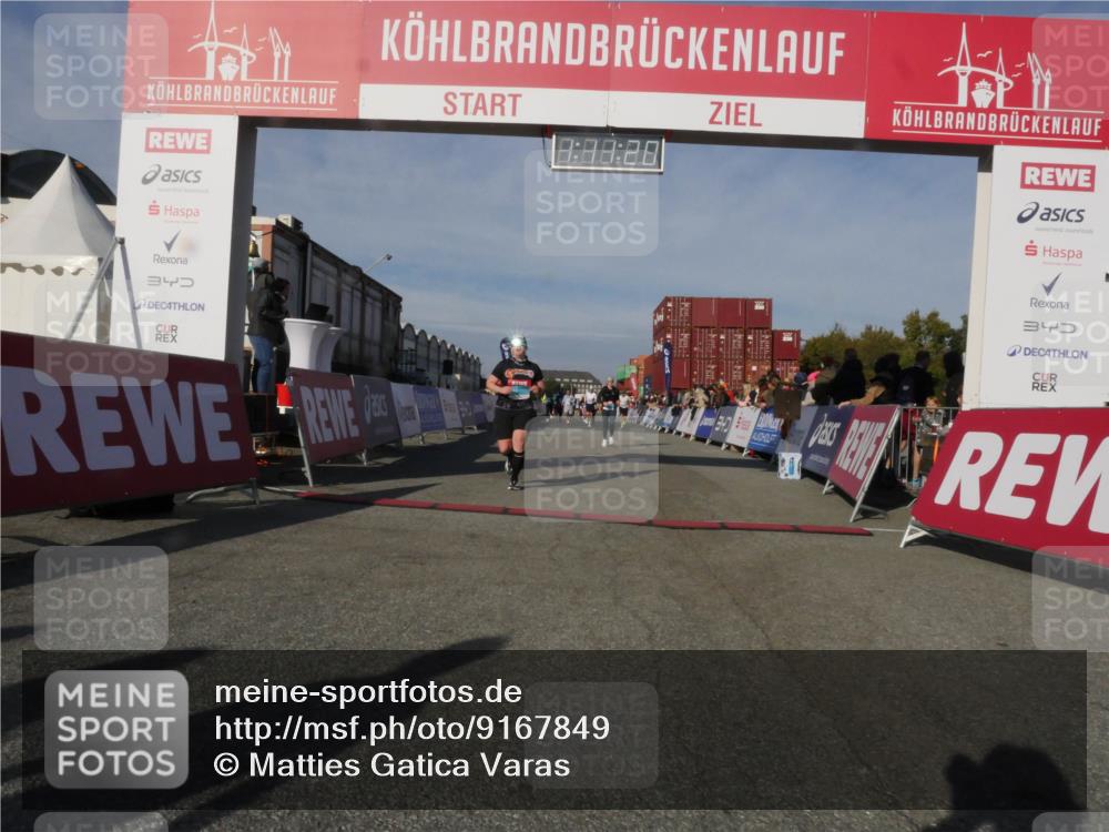 03.10.2025 - Köhlbrandbrückenlauf Matties Gatica Varas http://msf.ph/oto/9167849 03.10.2025 10:11:22 Ziel 1341, 1844, 2939, 3011, 3120, 3121, 3167, 3238, 3445, 3542 meine-sportfotos.de