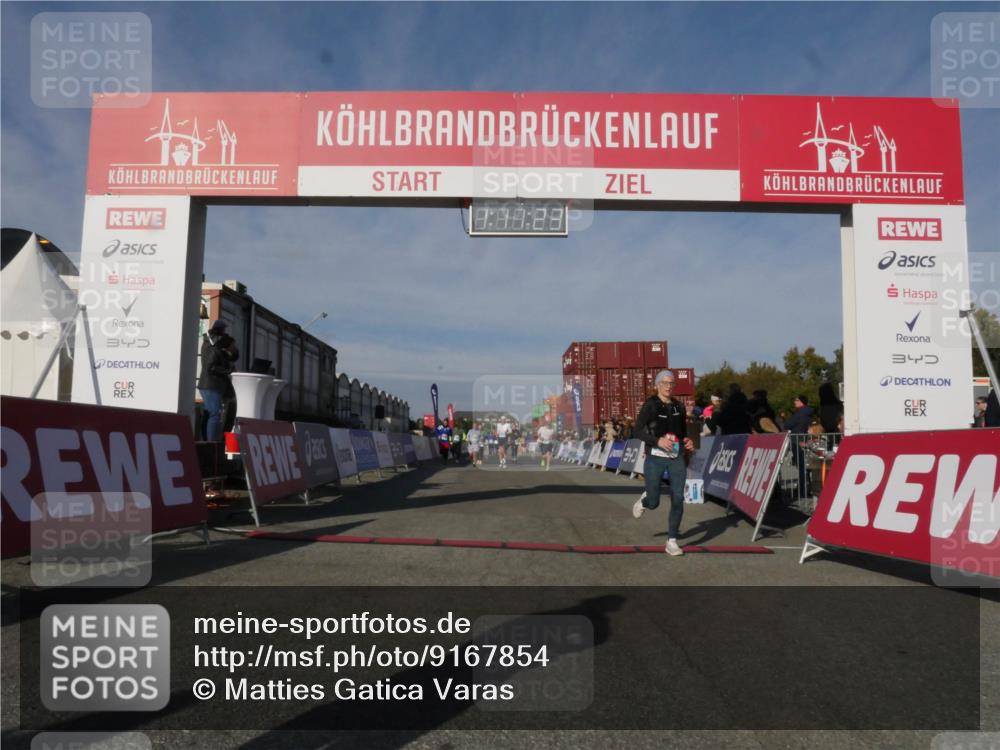 03.10.2025 - Köhlbrandbrückenlauf Matties Gatica Varas http://msf.ph/oto/9167854 03.10.2025 10:11:25 Ziel 1341, 1844, 2939, 3120, 3121, 3167, 3238, 3445, 3542 meine-sportfotos.de